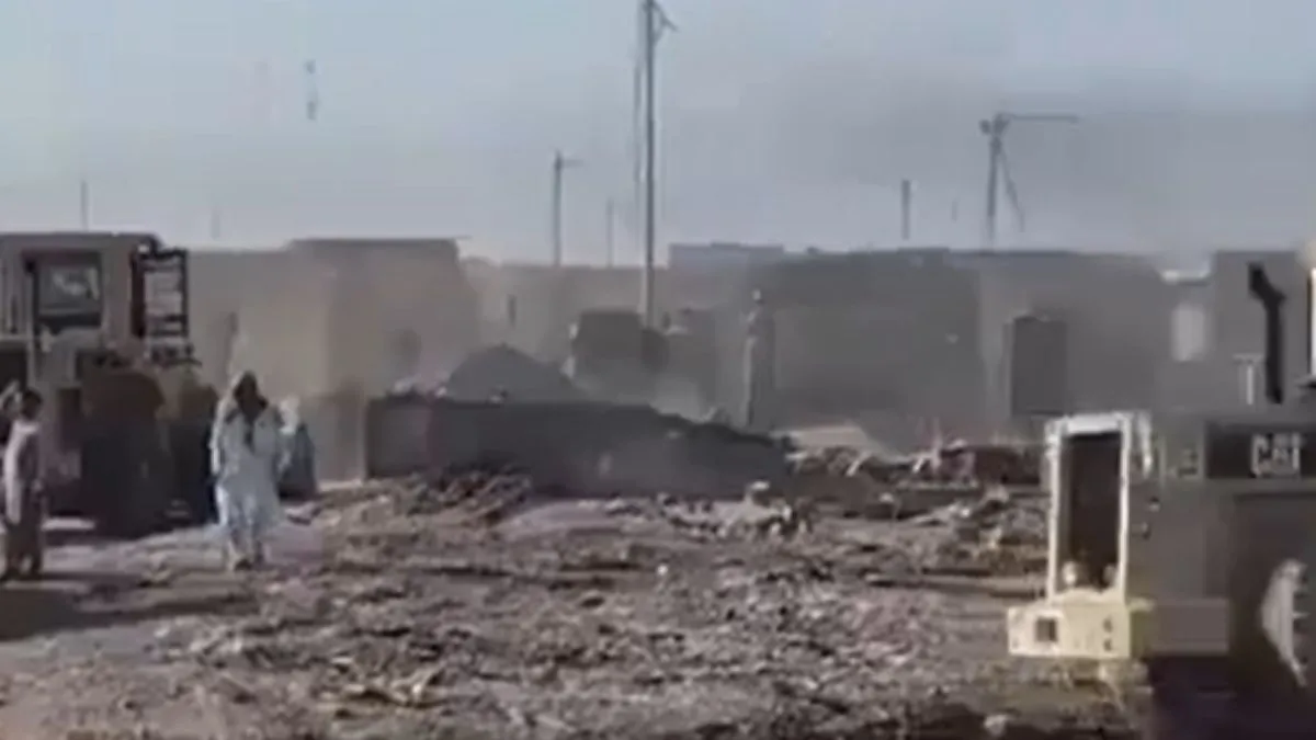 Karachi Afghan Refugee Camp, Afghan Refugee Camp, Pakistan Bulldozer Action- India TV Hindi
