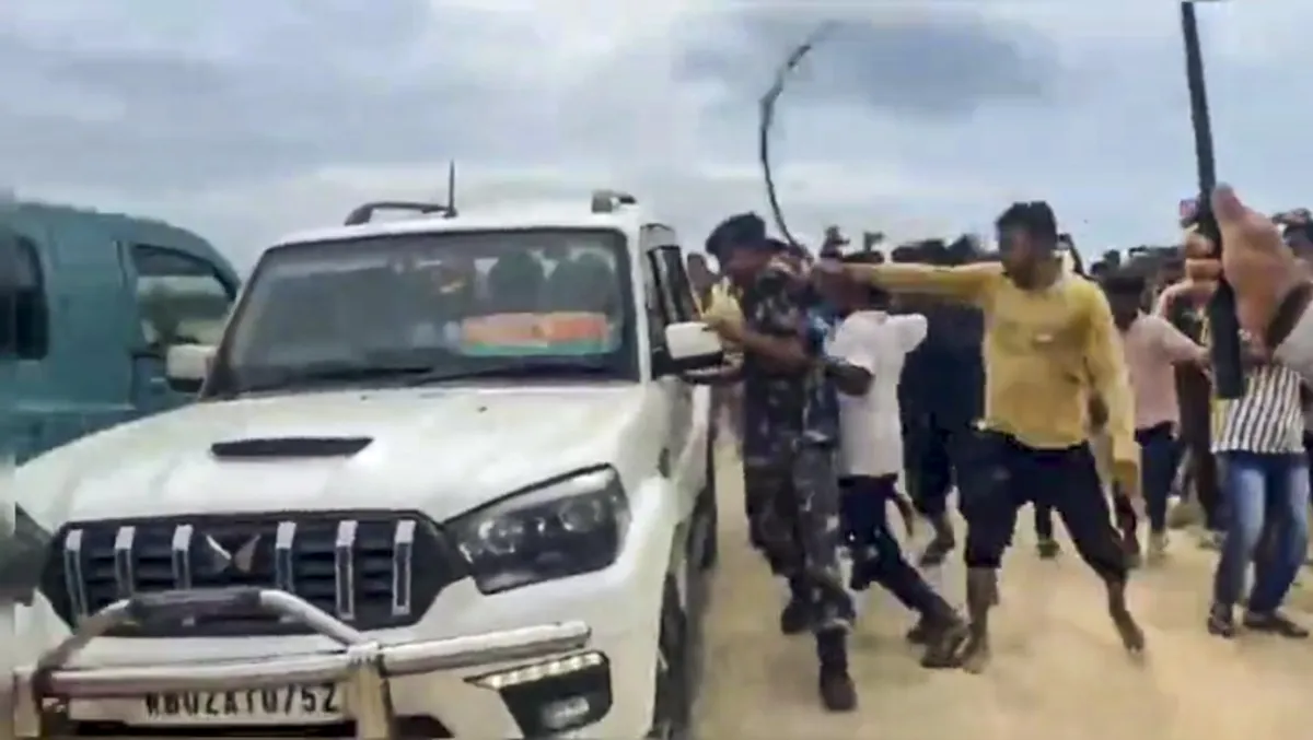 BJP MP attacked- India TV Hindi