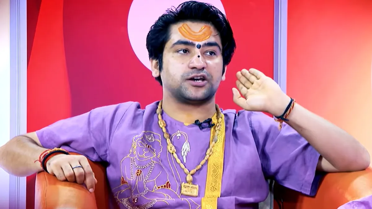 बागेश्वर धाम के पीठाधीश्वर धीरेंद्र शास्त्री- India TV Hindi