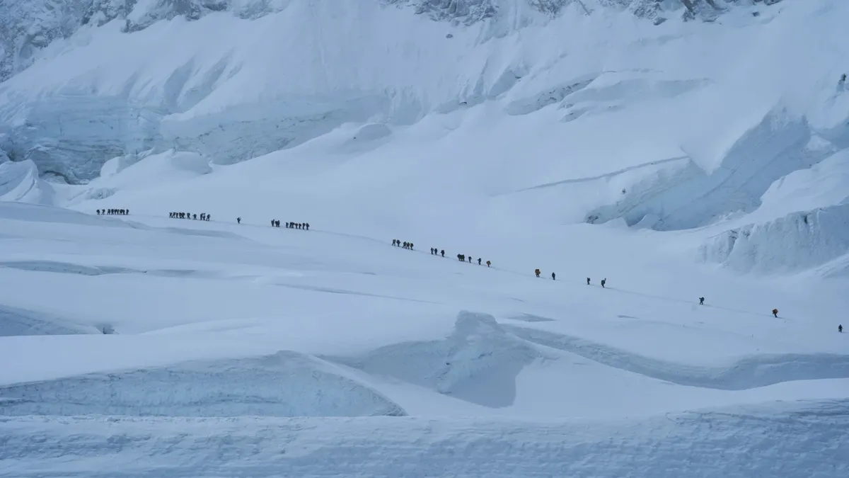 Mount Everest Climbers Trapped (Representation Image)- India TV Hindi