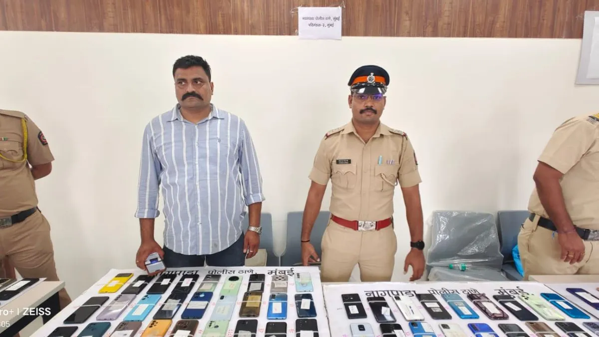 चोरी हुए मोबाइल फोन- India TV Hindi