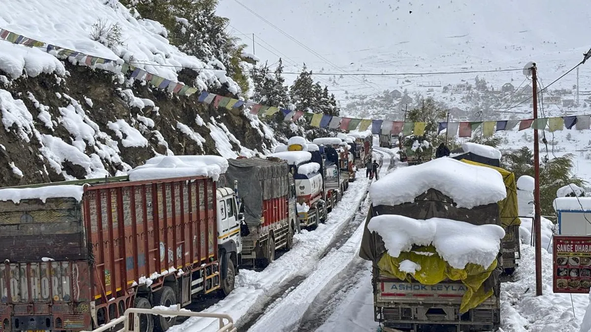 lahaul spiti snowfall- India TV Hindi