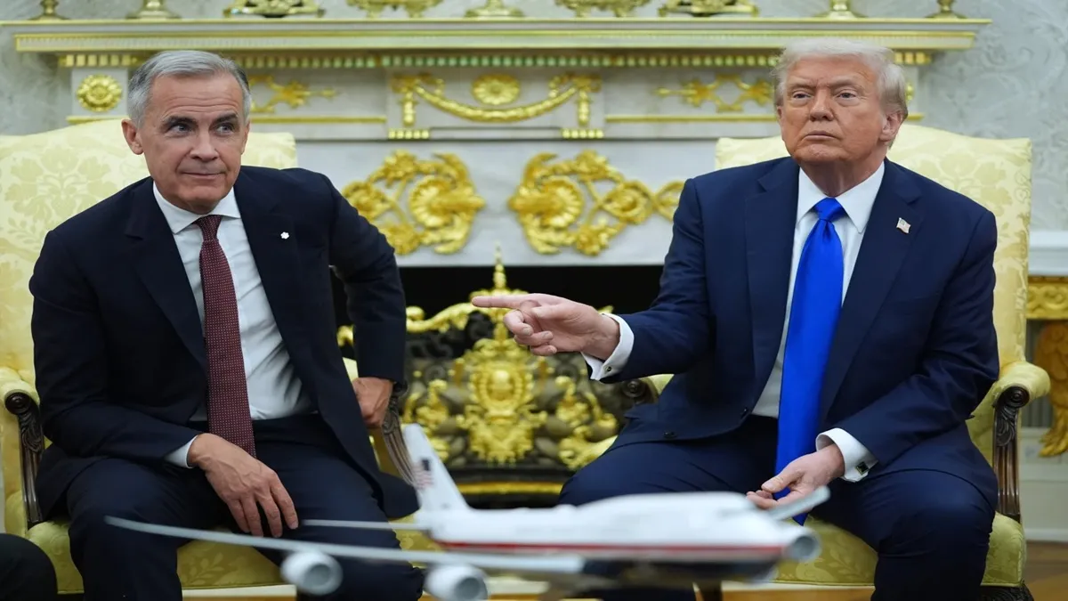 Canada PM Mark Carney (L) Donald Trump (R)- India TV Hindi