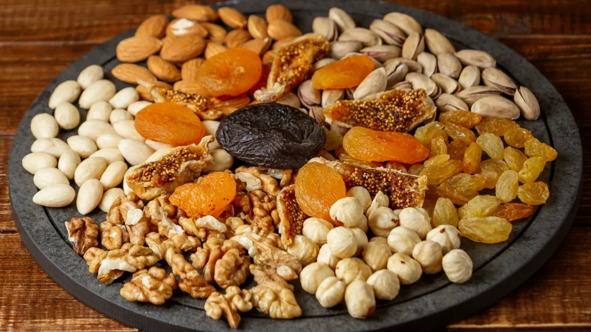 सर्दियों में इस ड्राई फ्रूट- India TV Hindi