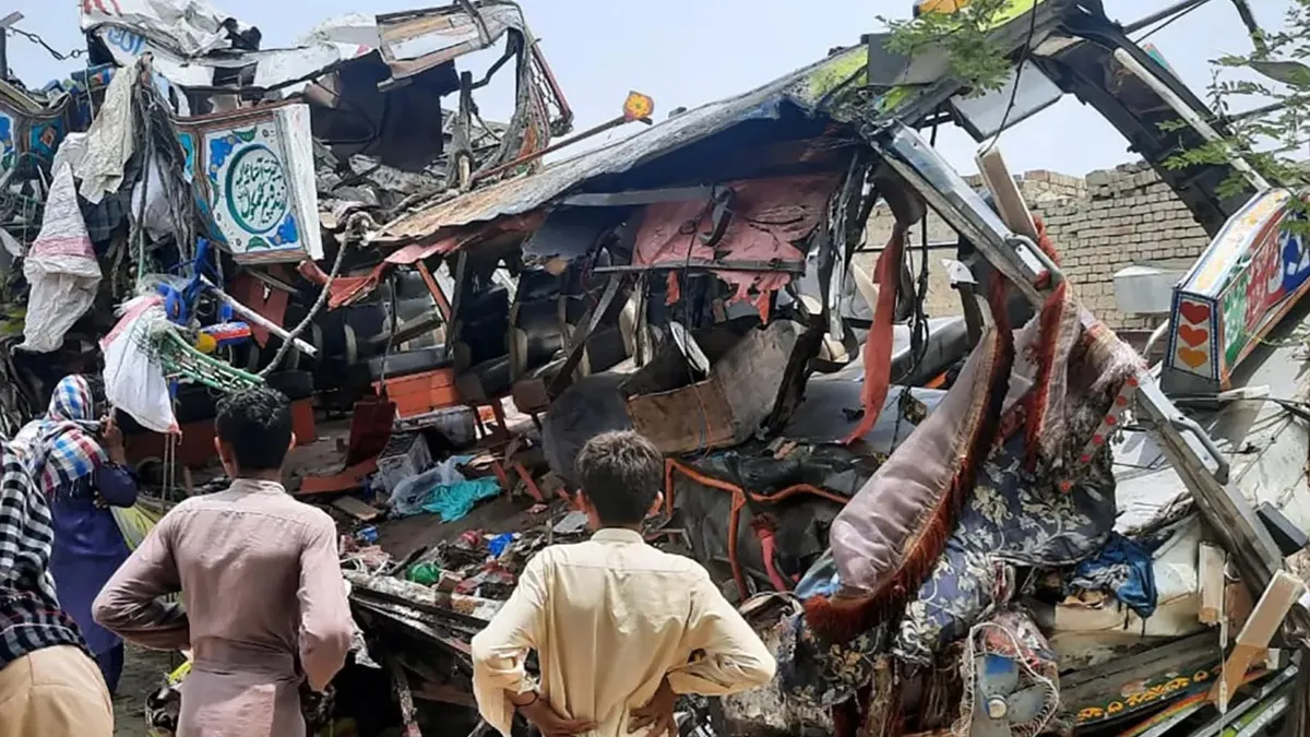 Pakistan Road Accident- India TV Hindi