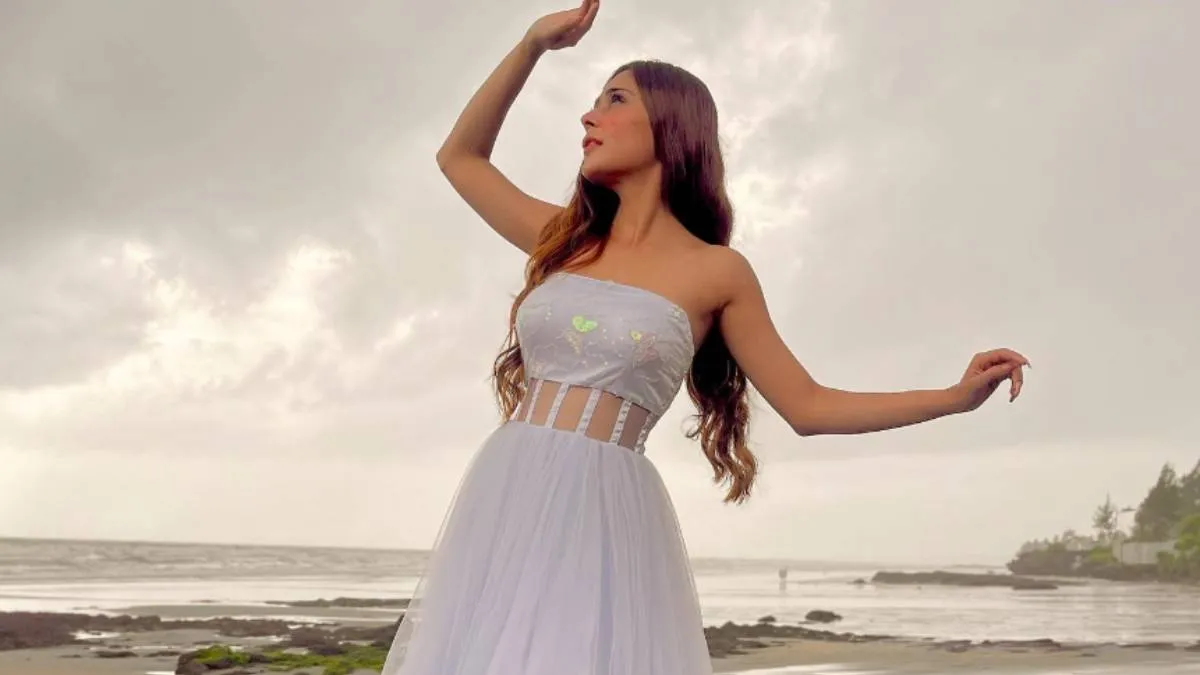 Sara Khan- India TV Hindi