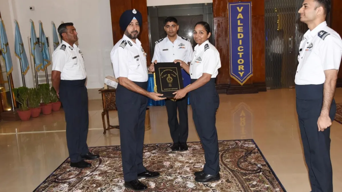 shivangi singh indian airforce- India TV Hindi