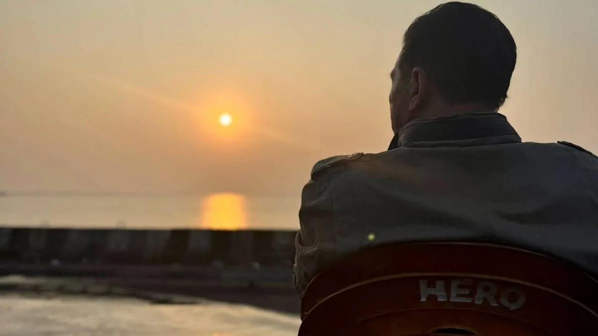 सुपरस्टार पिता की विरासत को आगे बढ़ा कर बेटा भी बना सुपरस्टार, कई बंगले, लग्जरी गाड़ियां और करोड़ों की प्रॉपर्टी का आज है मालिक