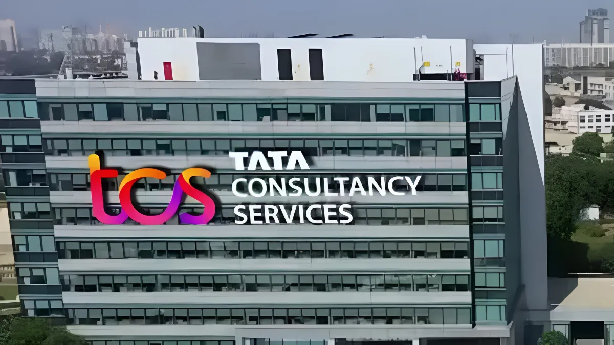 TCS, TCS layoffs,- India TV Hindi