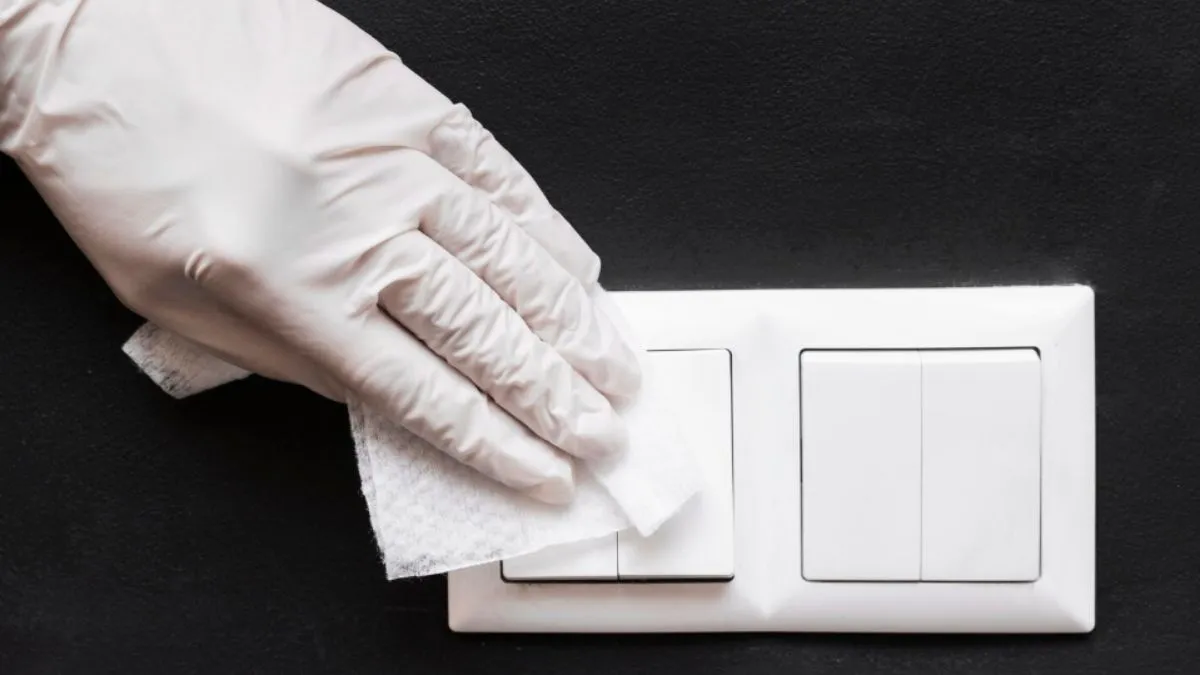 गंदे काले पड़े स्विच बोर्ड की सफाई करने के घरेलू नुस्खे- India TV Hindi