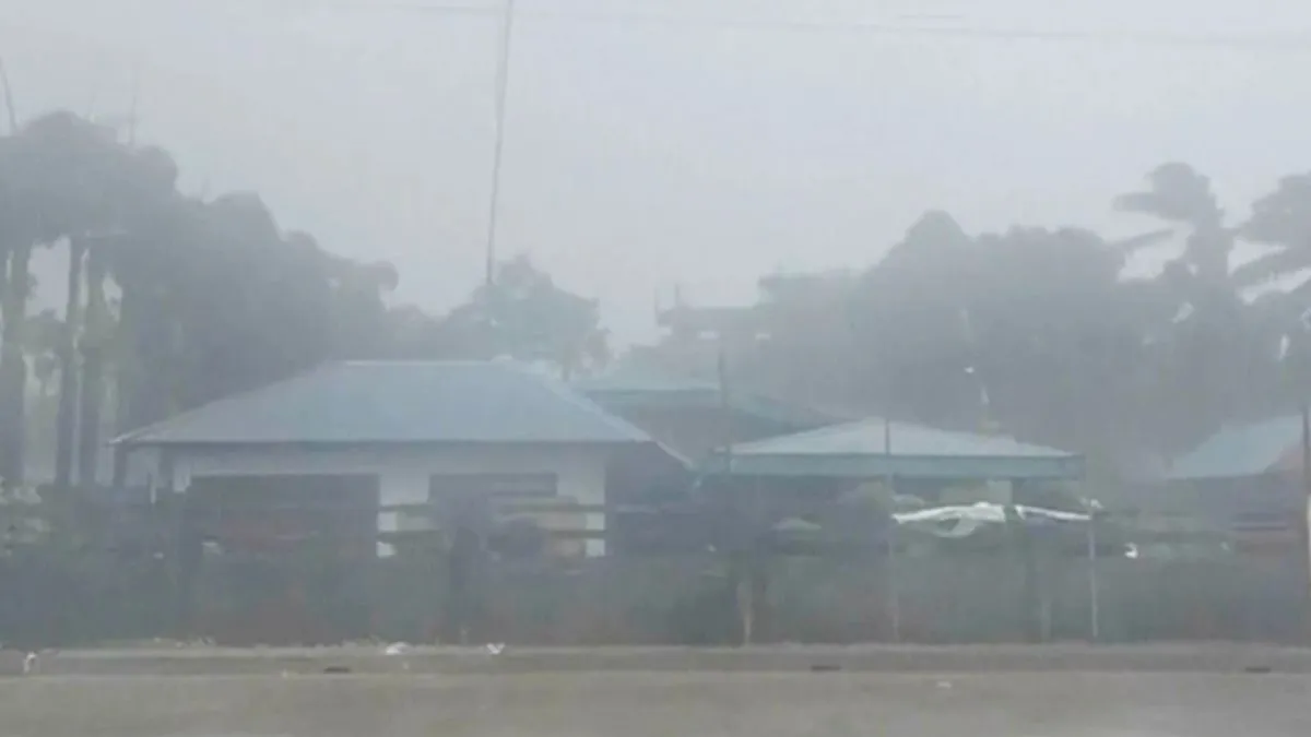 चीन में आया मैटमो टाइफून। - India TV Hindi