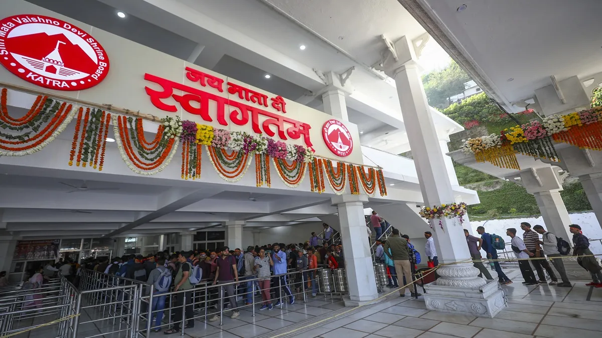 Vaishno Devi Yatra resumes- India TV Hindi