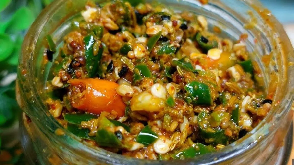 हरी मिर्च और लहसुन का ये स्वादिष्ट अचार- India TV Hindi