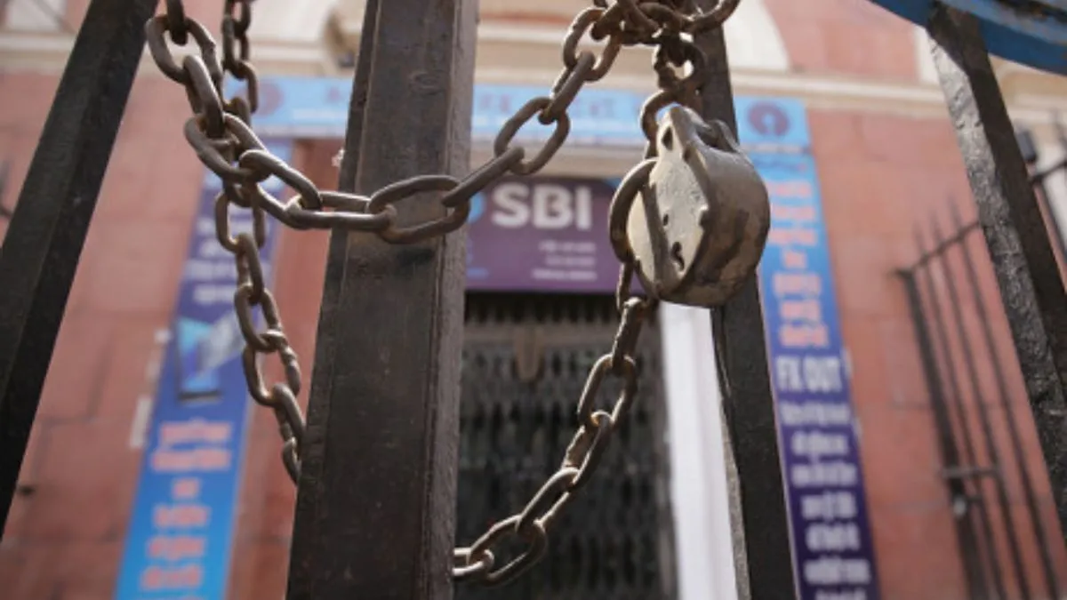 holidays, bank holidays, bank holidays in December, bank holidays in December 2025, bank holidays De- India TV Paisa