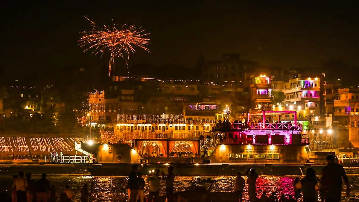 देव दीपावली पर सजे काशी के घाट- India TV Hindi