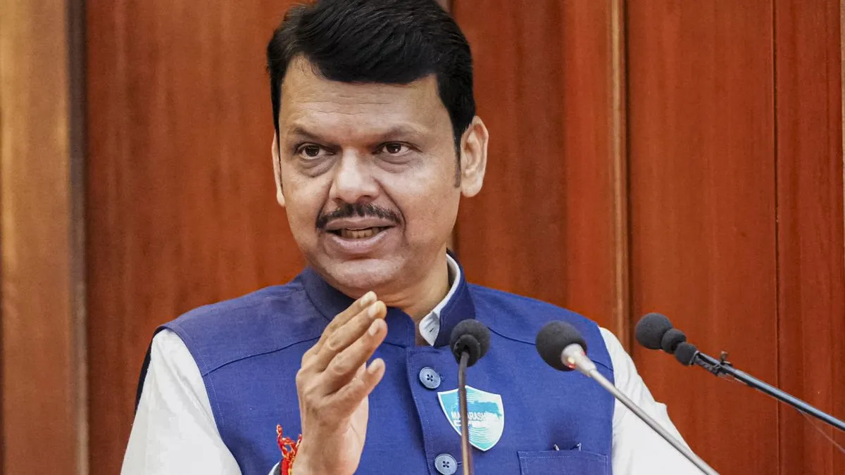 fadnavis islampur name change- India TV Hindi