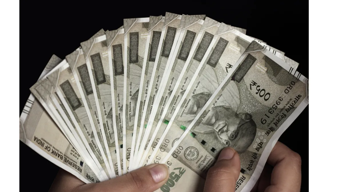 1 साल की नौकरी के बाद...- India TV Paisa