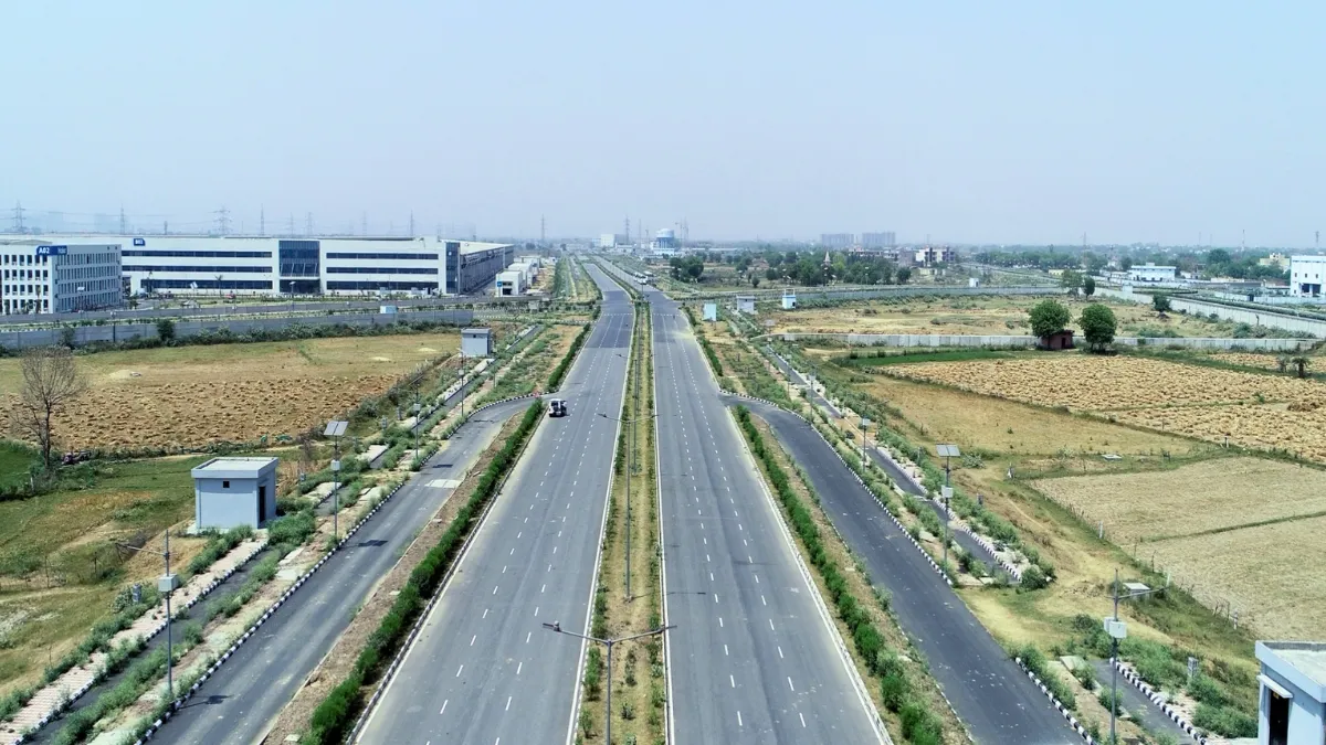 ग्रेटर नोएडा में...- India TV Paisa