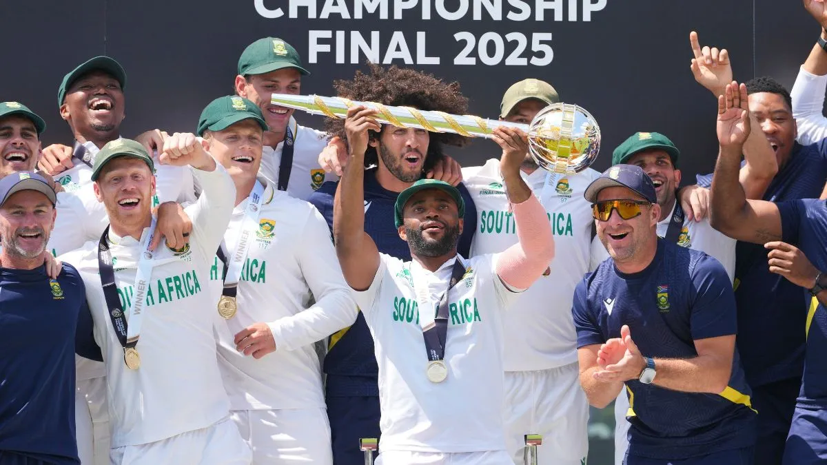 Temba Bavuma With South Africa Team- India TV Hindi