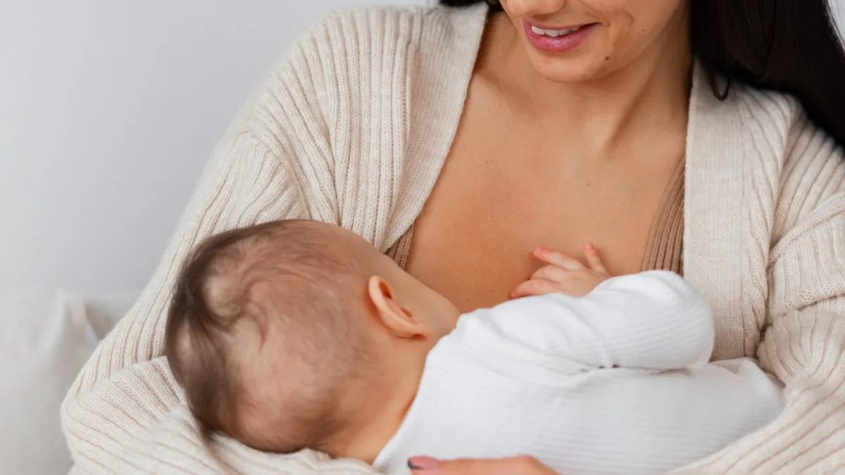 बच्चों के लिए खतरा बन रहा है मां का दूध- India TV Hindi