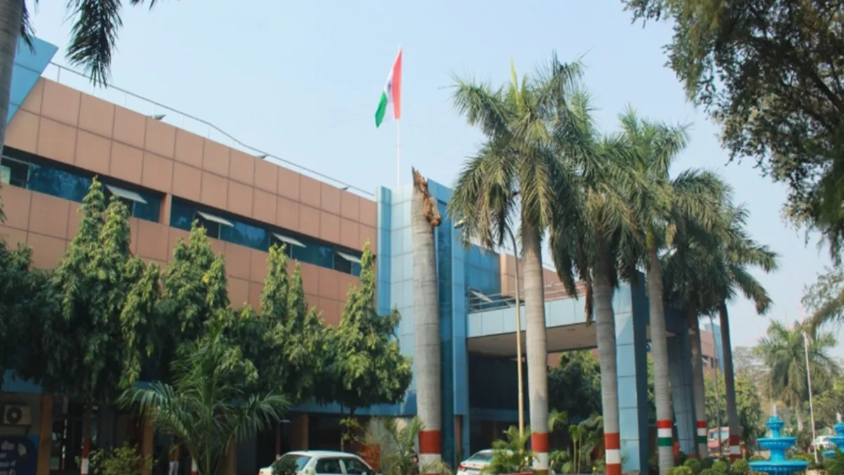 एनएसईजेड बिल्डिंग।- India TV Paisa