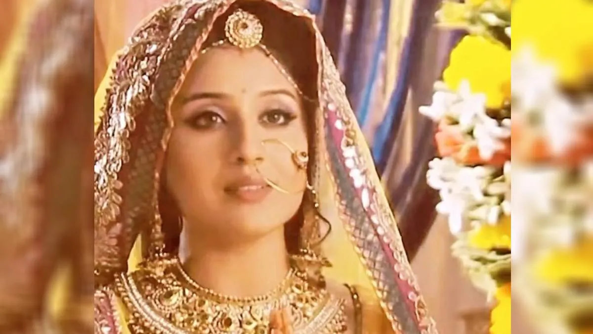paridhi sharma- India TV Hindi