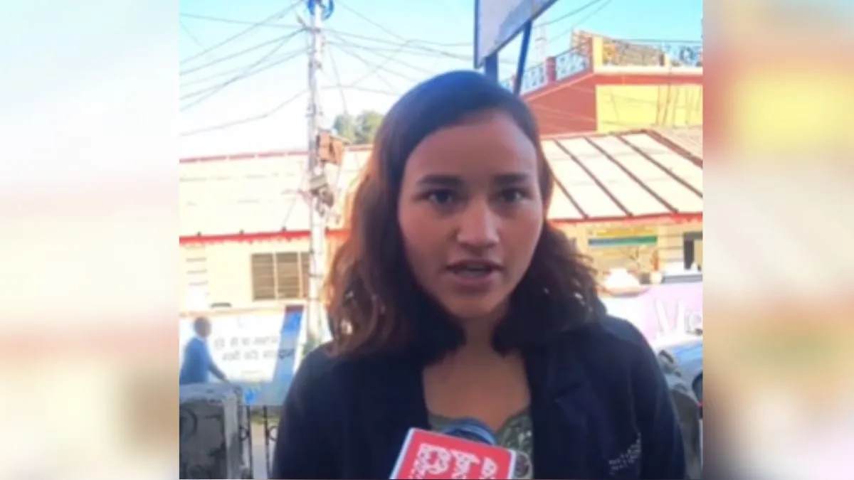 BTech ग्रेजुएट साक्षी रावत देश की सबसे कम उम्र की ग्राम प्रधान बन गई हैं। - India TV Hindi