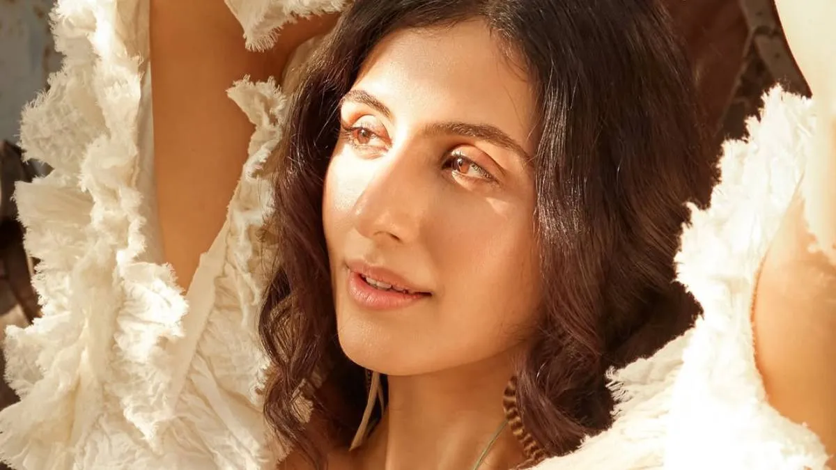 Simar Bhatia- India TV Hindi