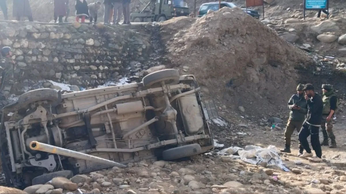 नौगाम पुलिस स्टेशन में हुआ धमाका।- India TV Hindi