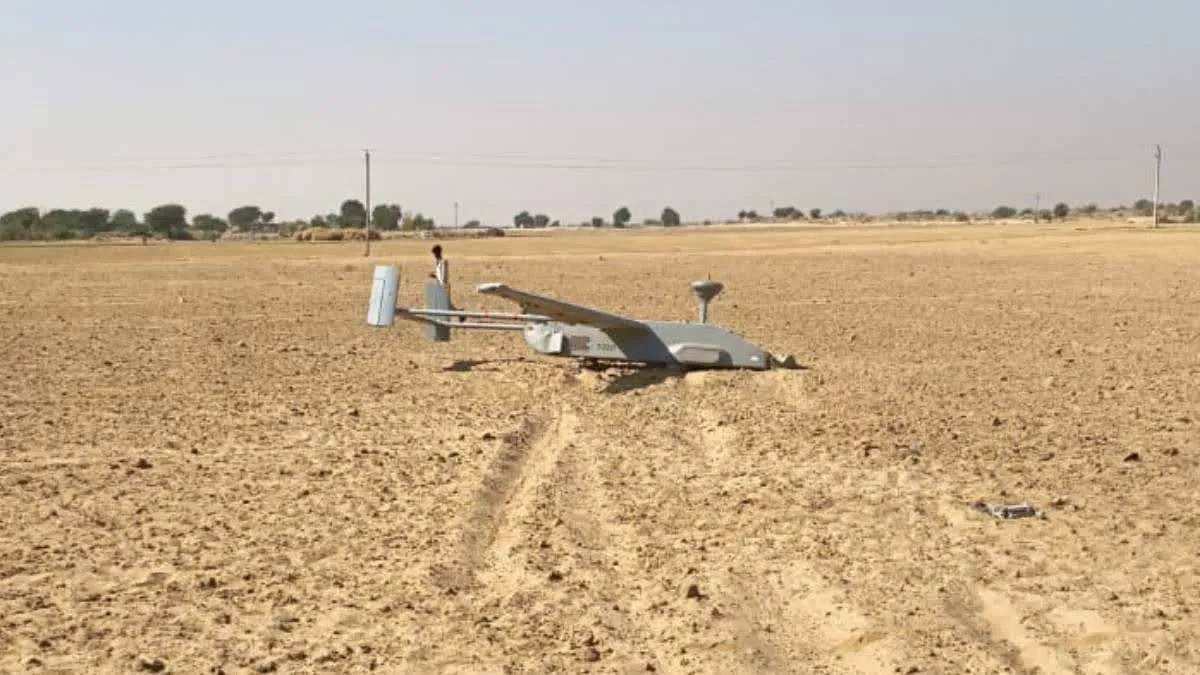 इंजन में खराबी के बाद की गई लैंडिंग। - India TV Hindi