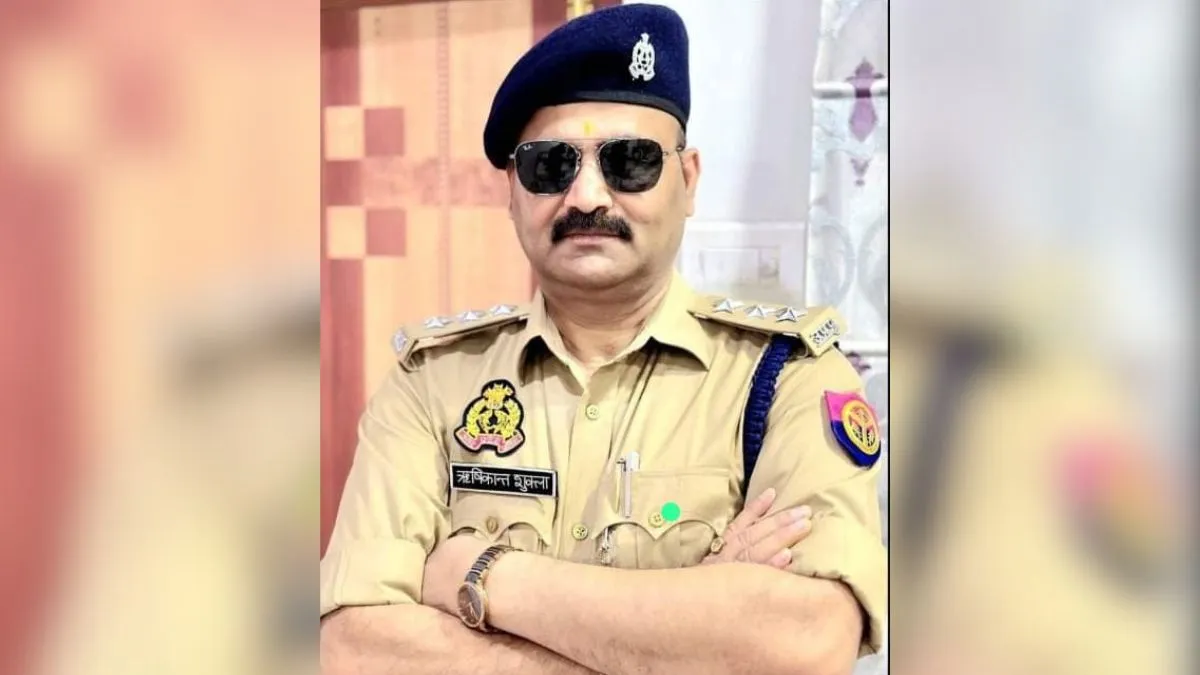कानपुर में लगभग 10 वर्ष तैनात रहे डिप्टी एसपी ऋषिकांत शुक्ला को आय से अधिक संपत्ति मामले में निलंबित- India TV Hindi