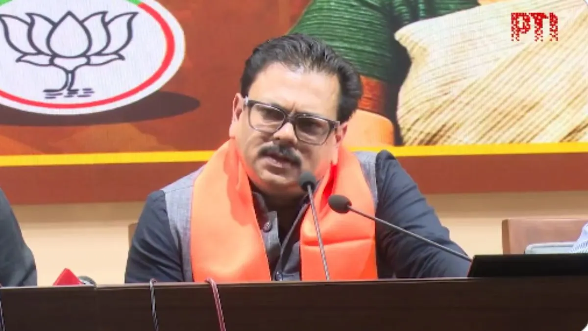 पूर्व विधायक राजेश गुप्ता बीजेपी में शामिल - India TV Hindi