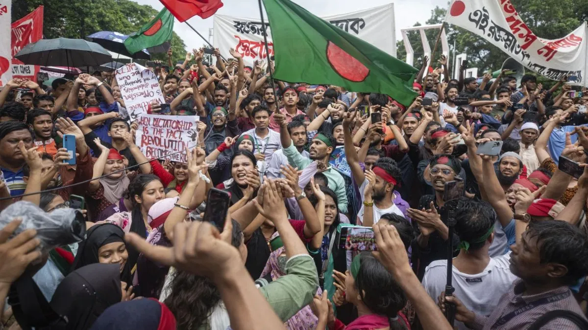 बांग्लादेश में स्थिति (फ़ाइल) - इंडिया टीवी हिंदी