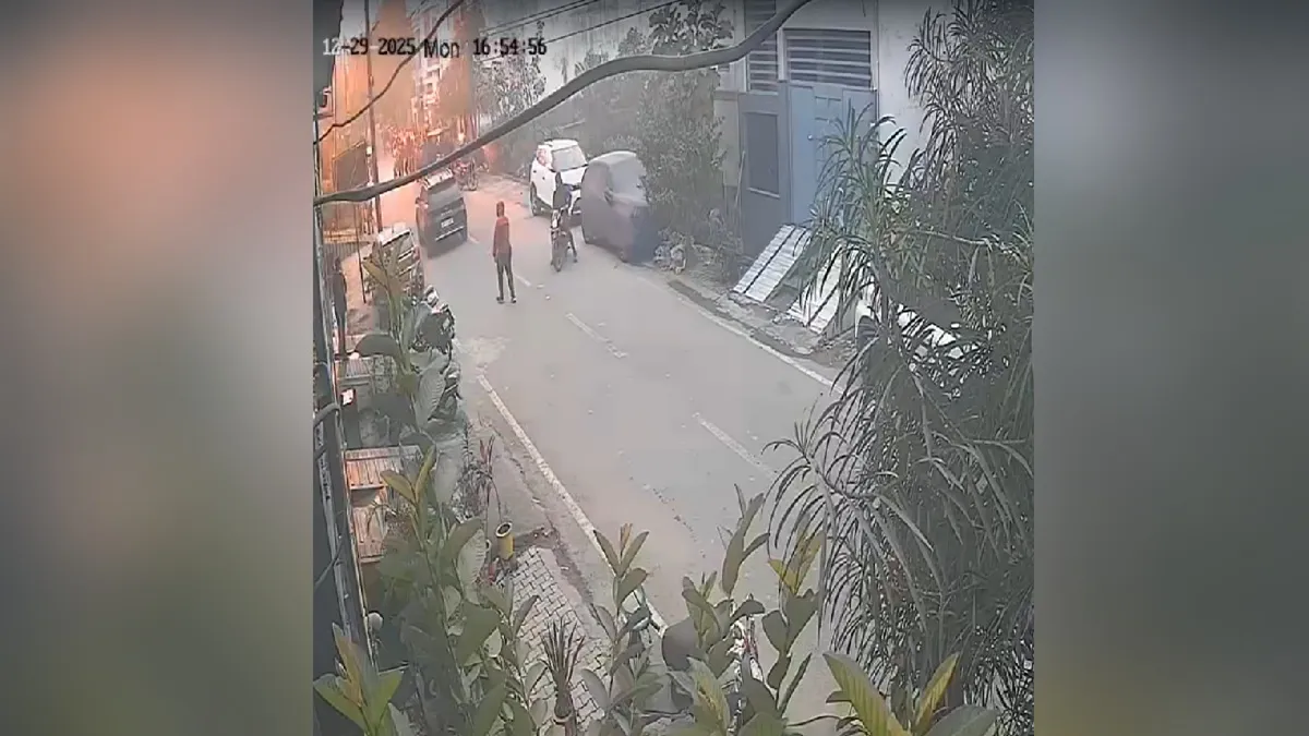 सिलेंडर विस्फोट में 3 की मौत - इंडिया टीवी हिंदी