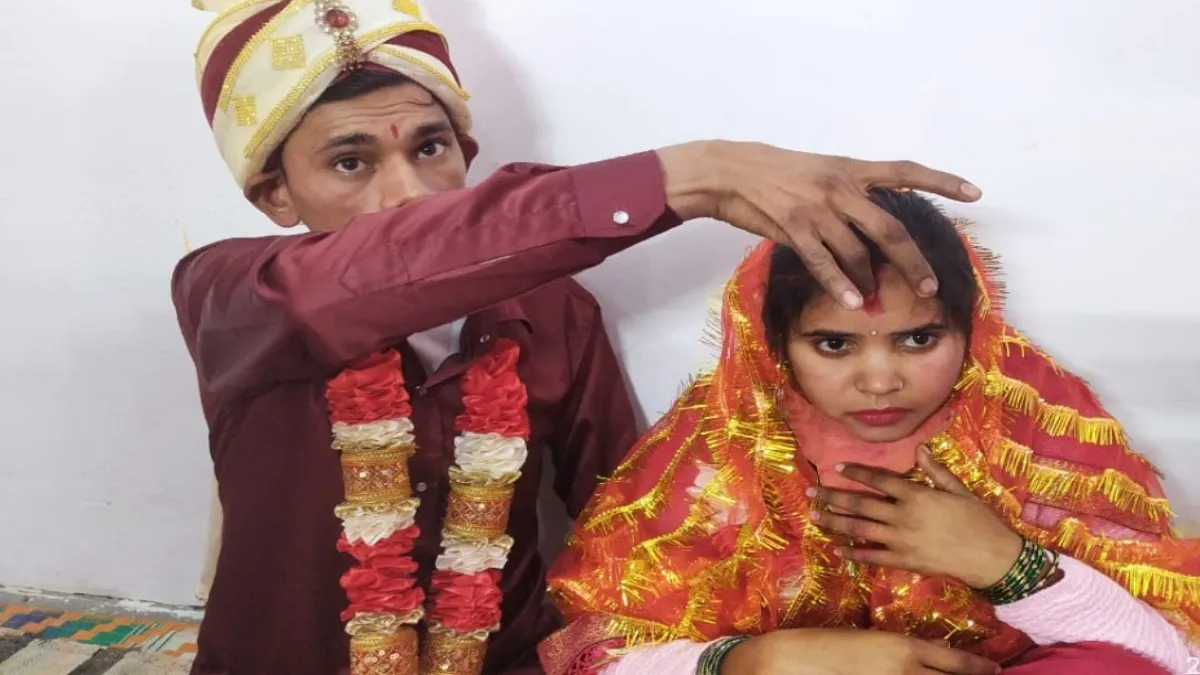 नूसरत बनी पूनम- India TV Hindi