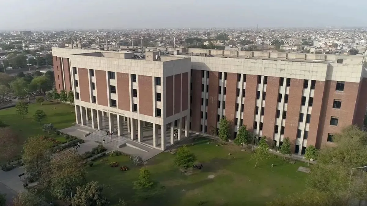 Sanskrit course in Pakistan, LUMS Sanskrit program, Bhagavad Gita course Pakistan- India TV Hindi