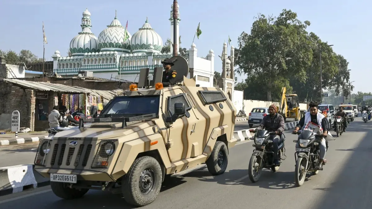 मुर्शिदाबाद में बाबरी मस्जिद के निर्माण की मुहिम पकड़ी जोर- India TV Hindi