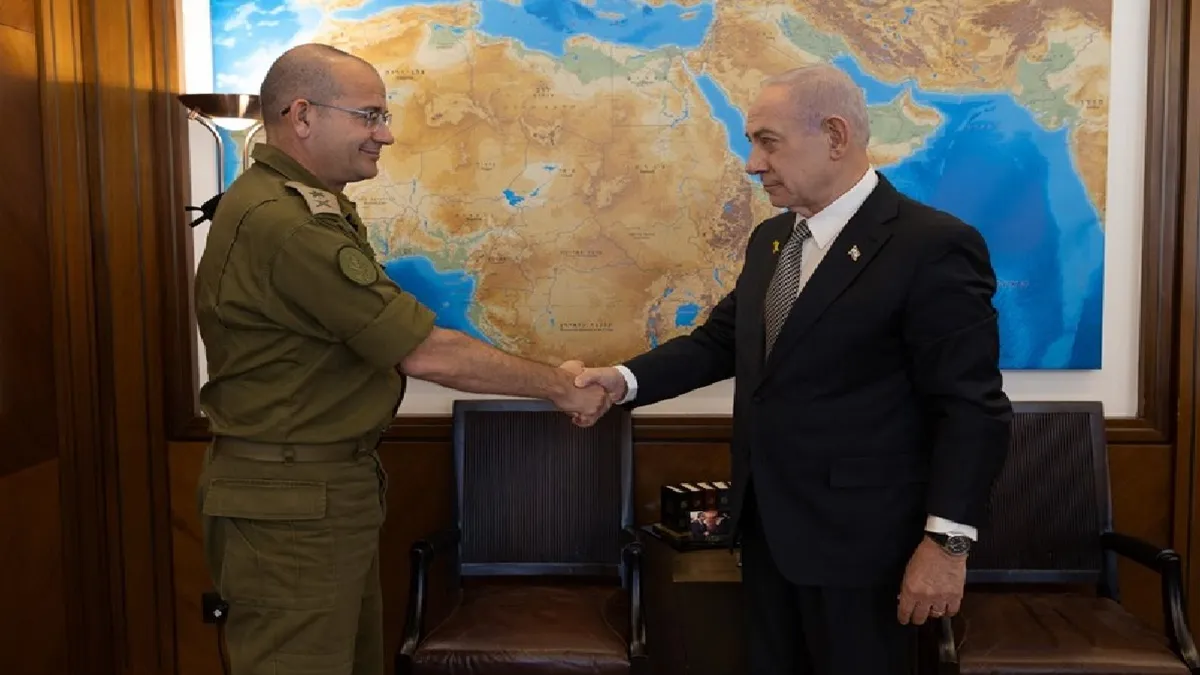 Benjamin Netanyahu (R) Roman Gofman (L)- India TV Hindi