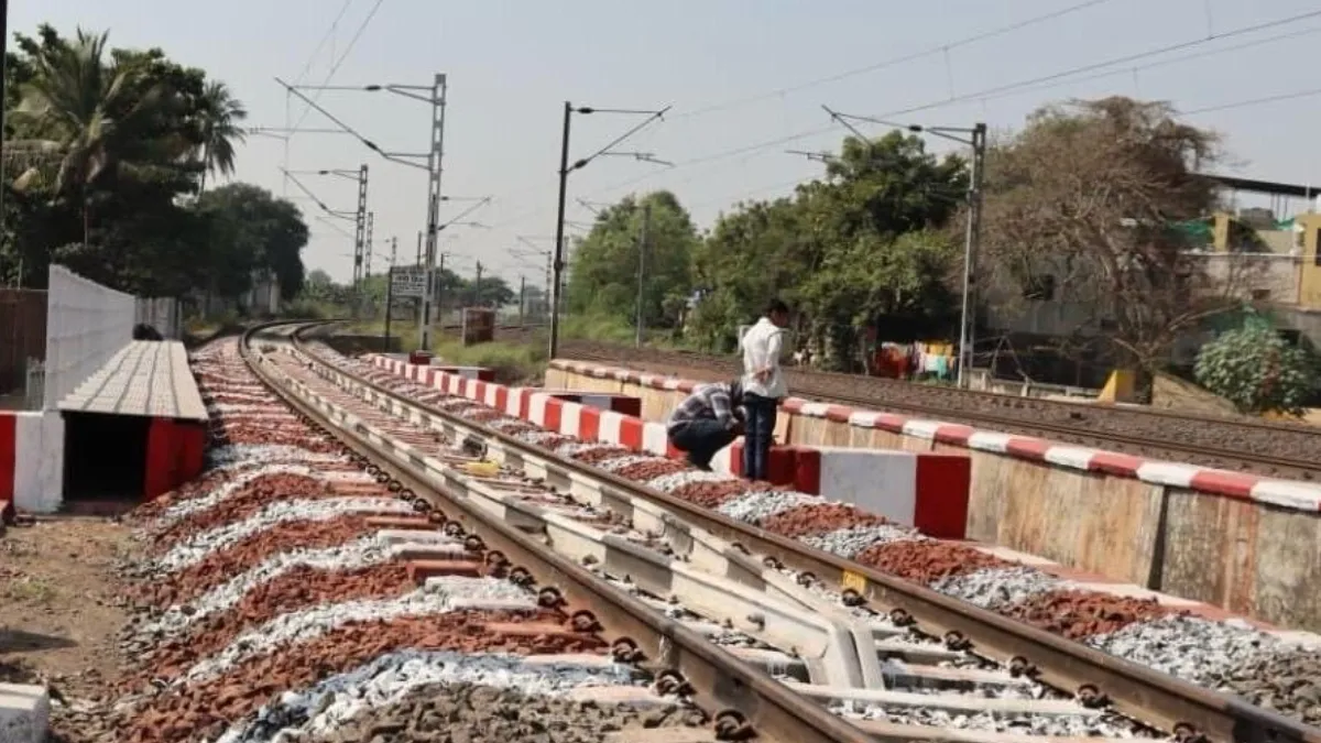 Rail- India TV Hindi