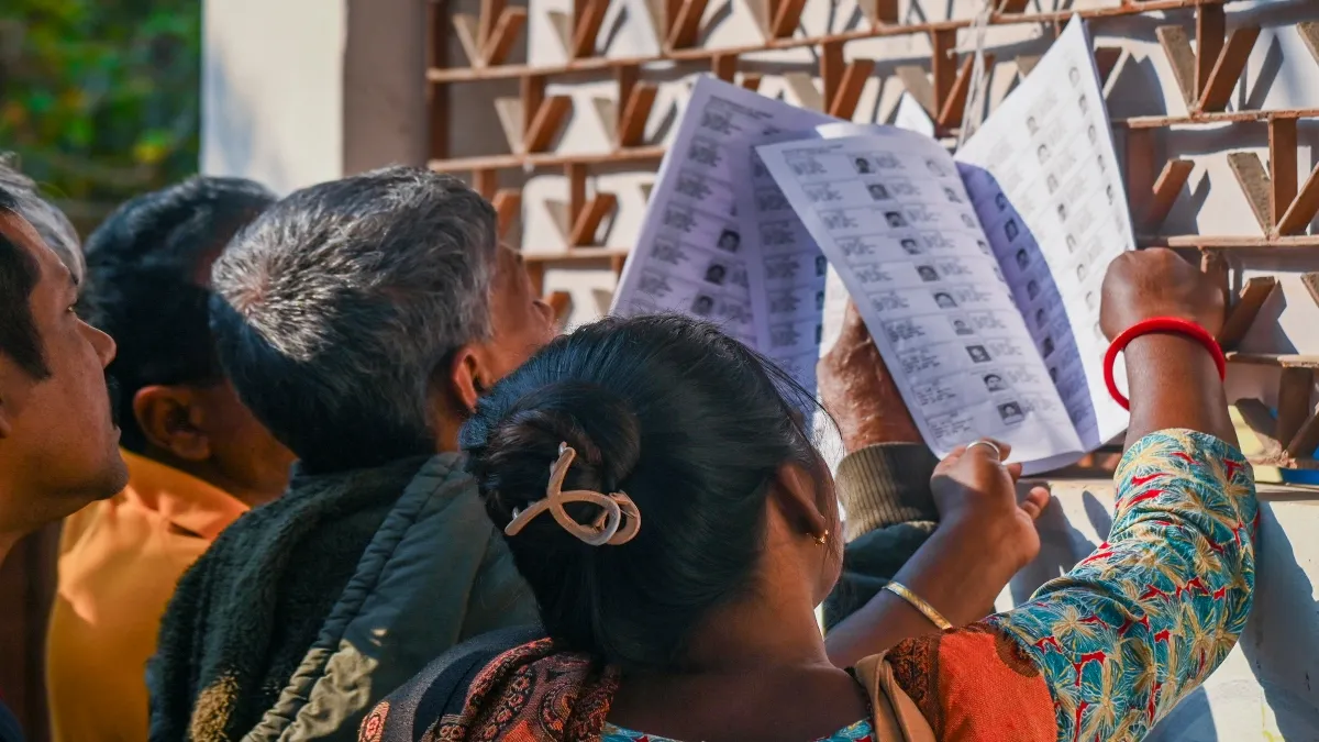 भवानीपुर में कटे 45 लाख वोटरों के नाम- India TV Hindi