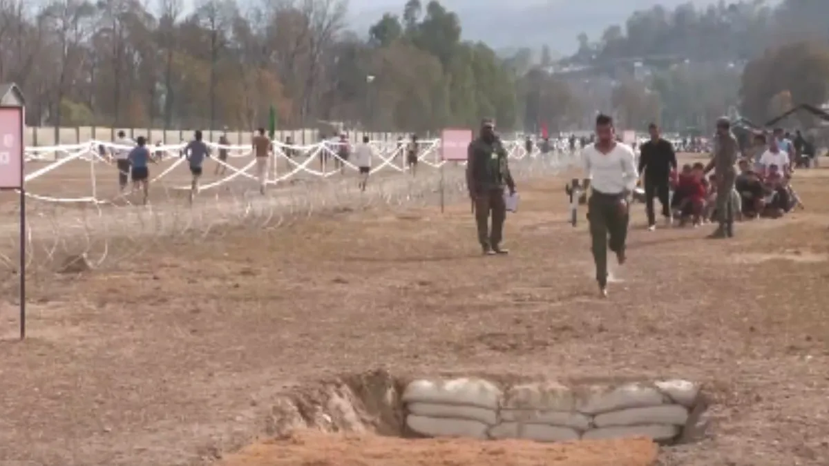 पुंछ जिले के सुरनकोट शहर में इंडियन आर्मी चला रही टेरिटोरियल आर्मी (TA) भर्ती अभियान- India TV Hindi