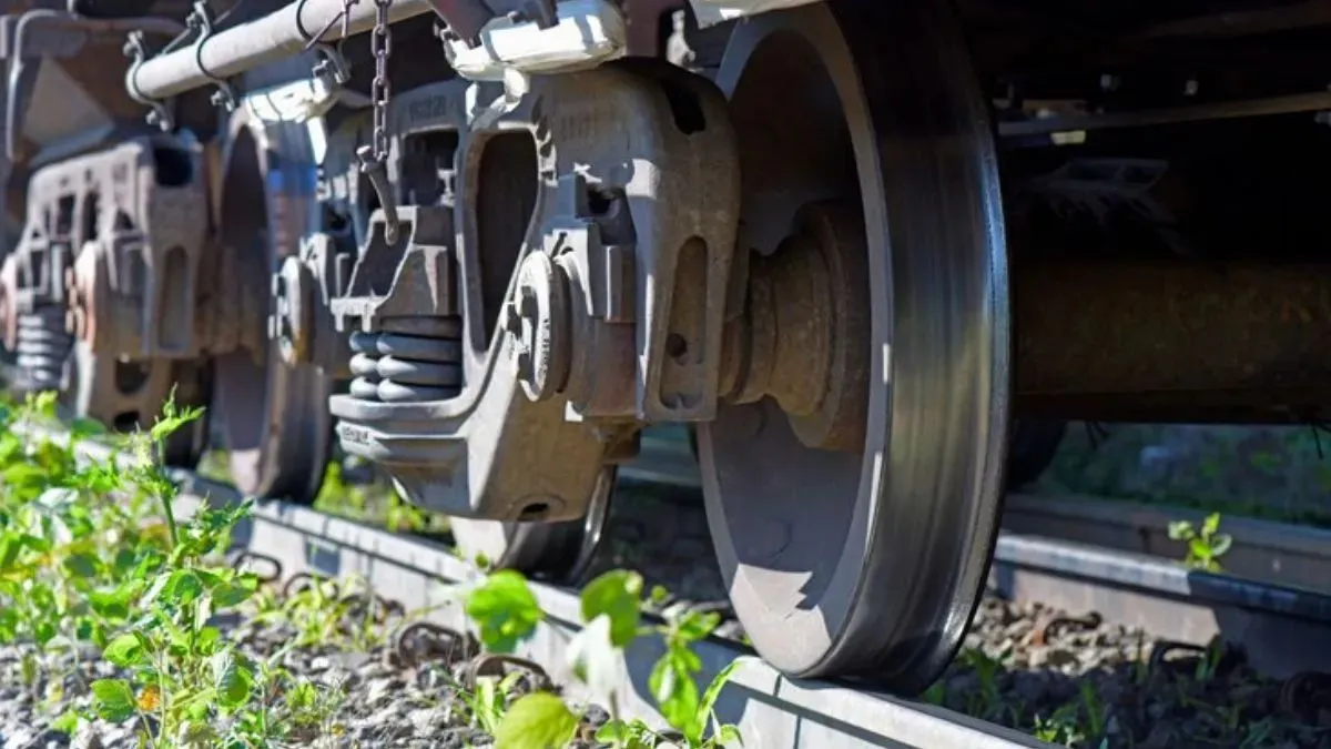 Indian Railway, train wheel weight, train wheel, Train,Wheels, GK,Indian Railway, Railway, Train, Tr- India TV Hindi