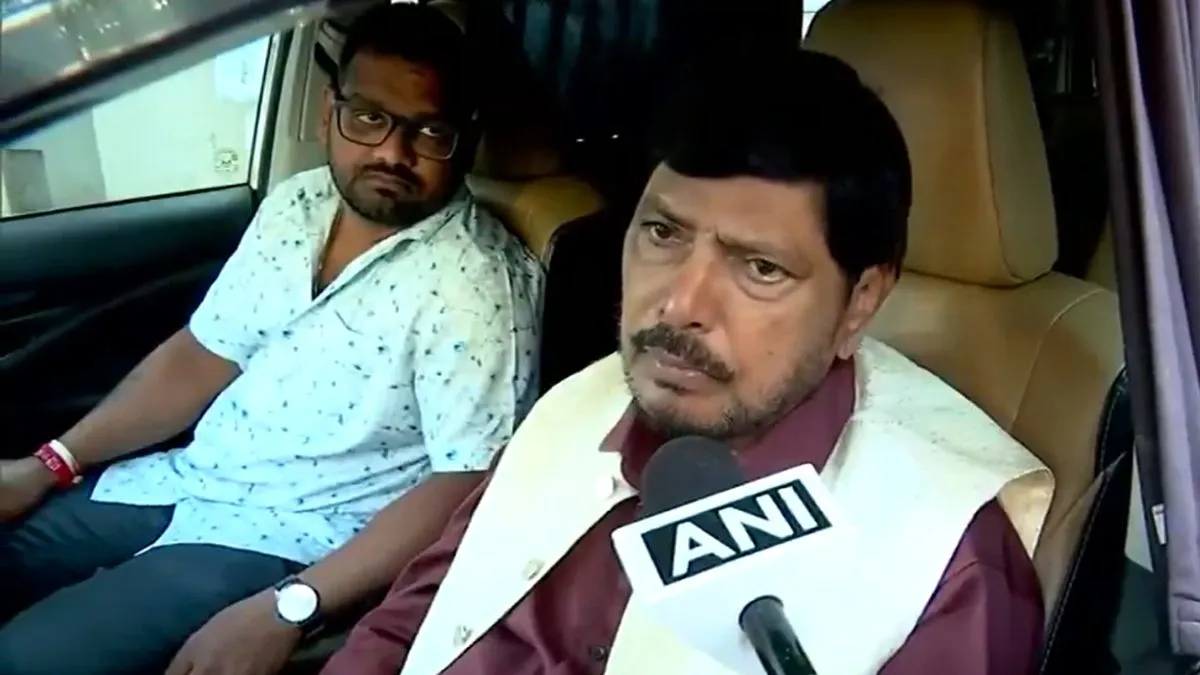 रामदास अठावले ने अकेले चुनाव लड़ने का किया ऐलान।- India TV Hindi