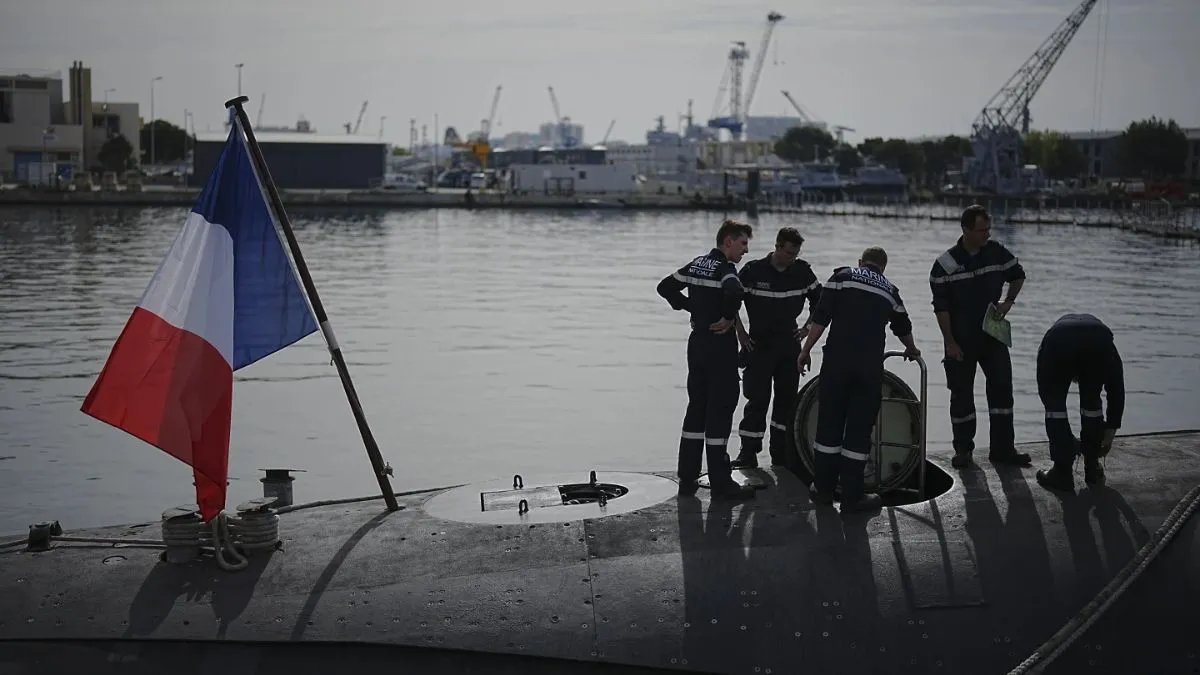 फ्रांस का न्यूक्लियर सब-मरीन बेस।- India TV Hindi