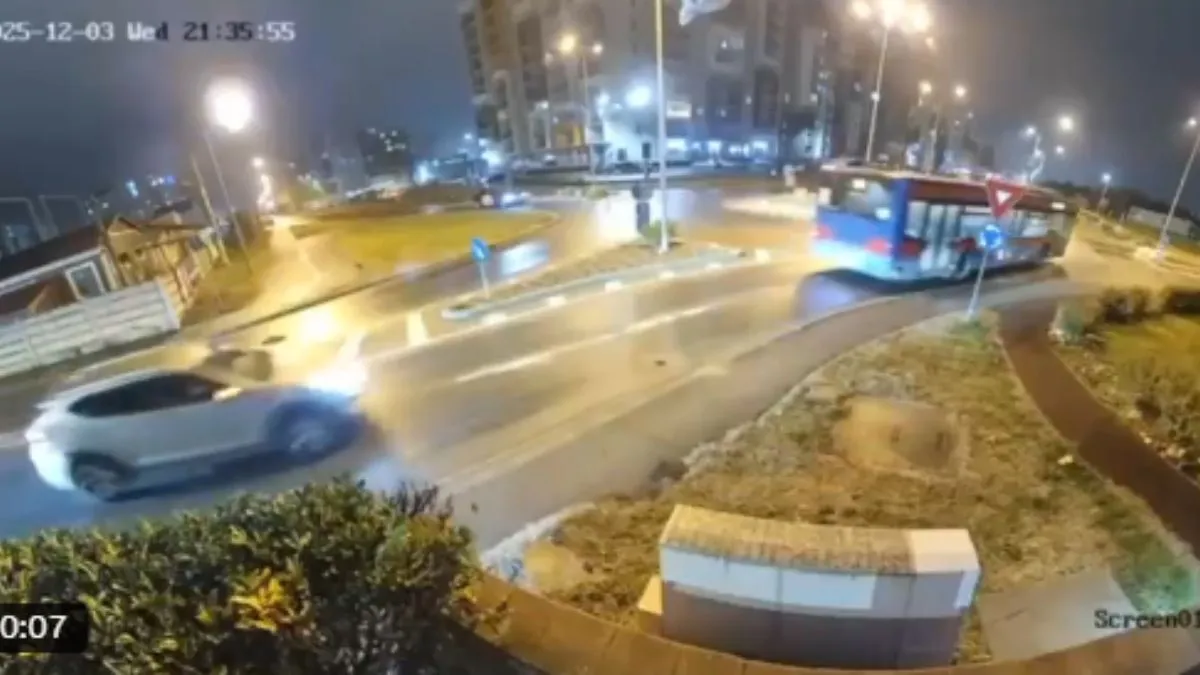 रोमानिया का कार एक्सीडेंट।- India TV Hindi