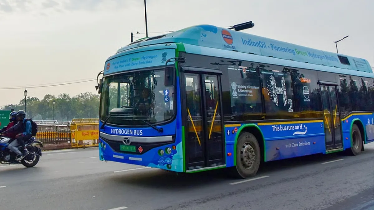 दिल्ली बसों में...- India TV Paisa