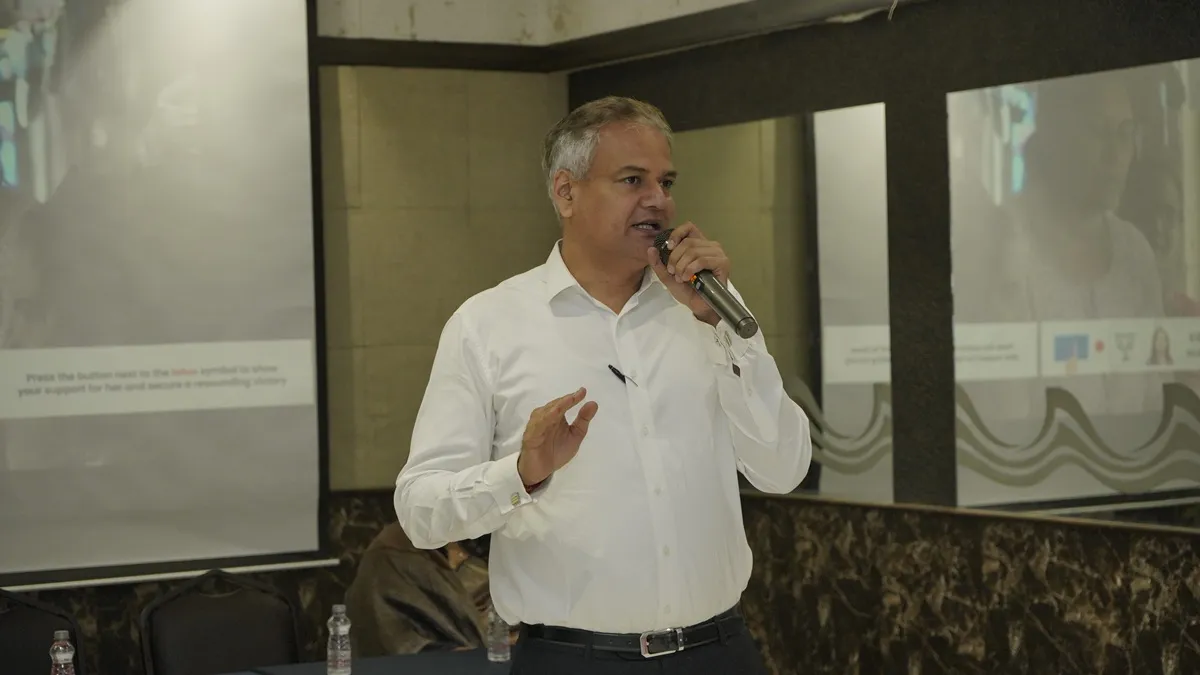 makarand narvekar- India TV Hindi