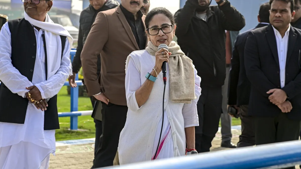 ईडी की रेड पर ममता बनर्जी ने जताई नाराजगी- India TV Hindi