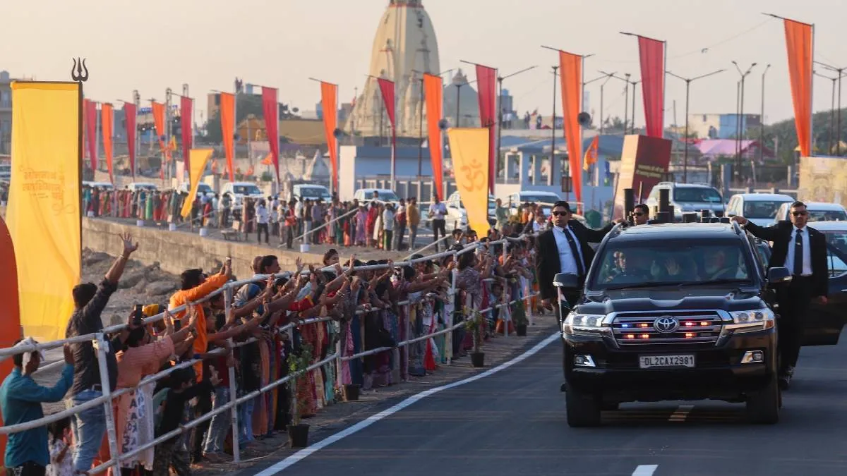 सोमनाथ स्वाभिमान पर्व में पहुंचे पीएम मोदी - India TV Hindi