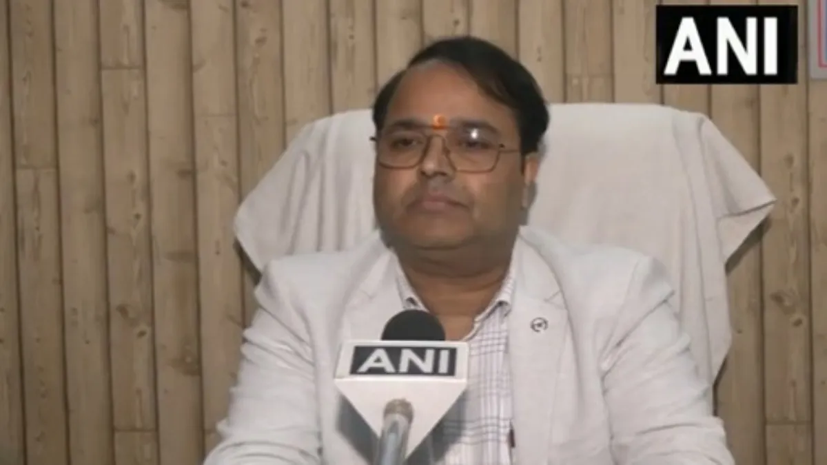 डिप्टी कमिश्नर प्रशांत सिंह ने इस्तीफा वापस लिया- India TV Hindi